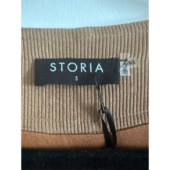 NWT Storia Brown Velvet Corduroy V-Neck Mini Zip-Front Skater Dress - Small - Picture 2 of 4